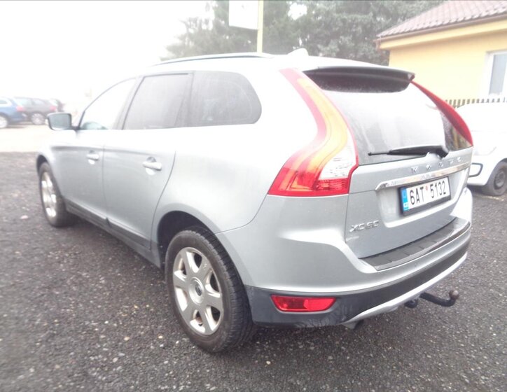 Volvo XC60 4