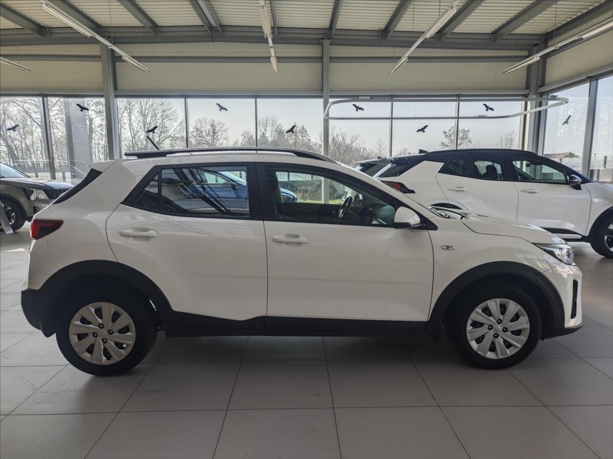 KIA Stonic CUV / Crossover 1,2 l 61 kw