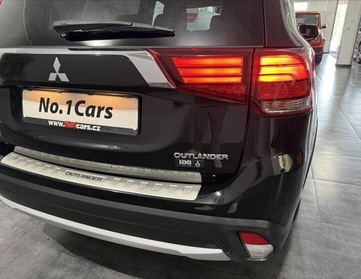 Mitsubishi Outlander SUV / Terénní 2,3 l 110 kw