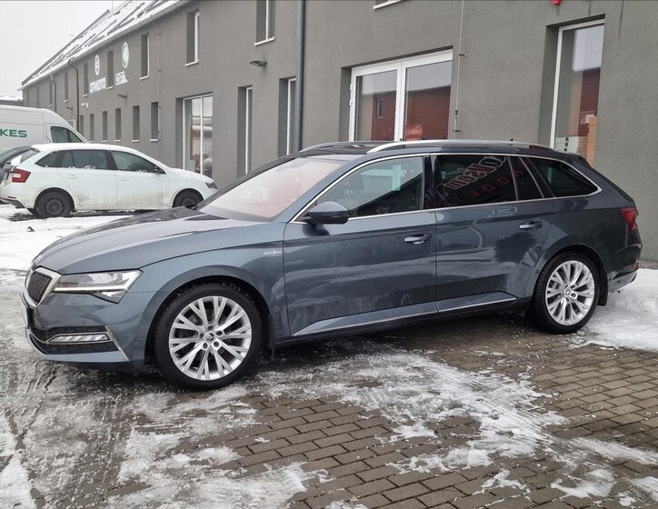 Škoda Superb Kombi 2,0 l 140 kw