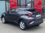 Toyota C-HR 2