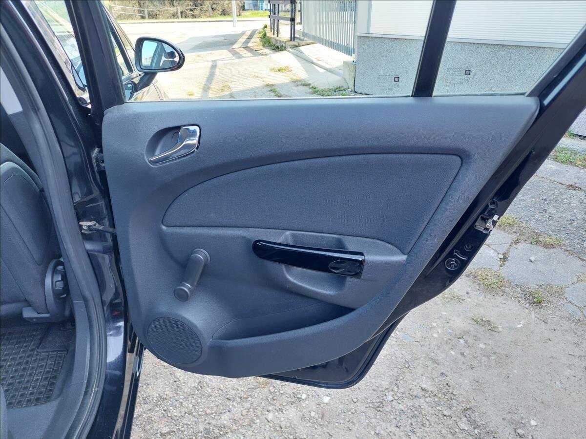 Opel Corsa Hatchback 1,2 l 51 kw