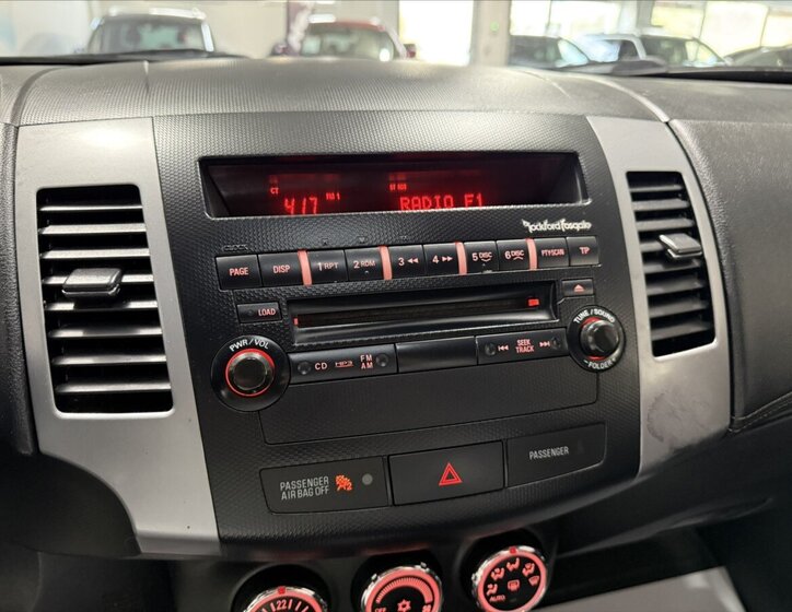 Mitsubishi Outlander SUV / Terénní 2,2 l 115 kw