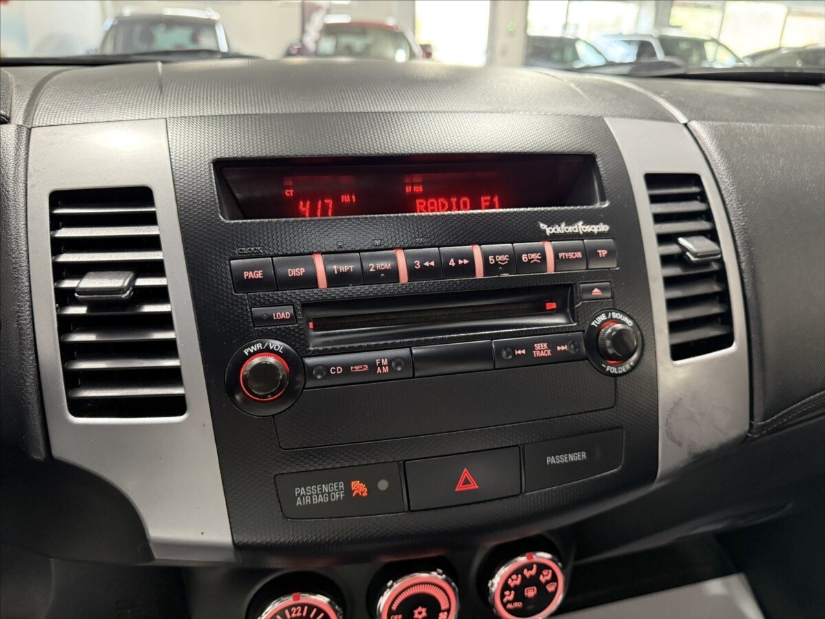 Mitsubishi Outlander SUV / Terénní 2,2 l 115 kw