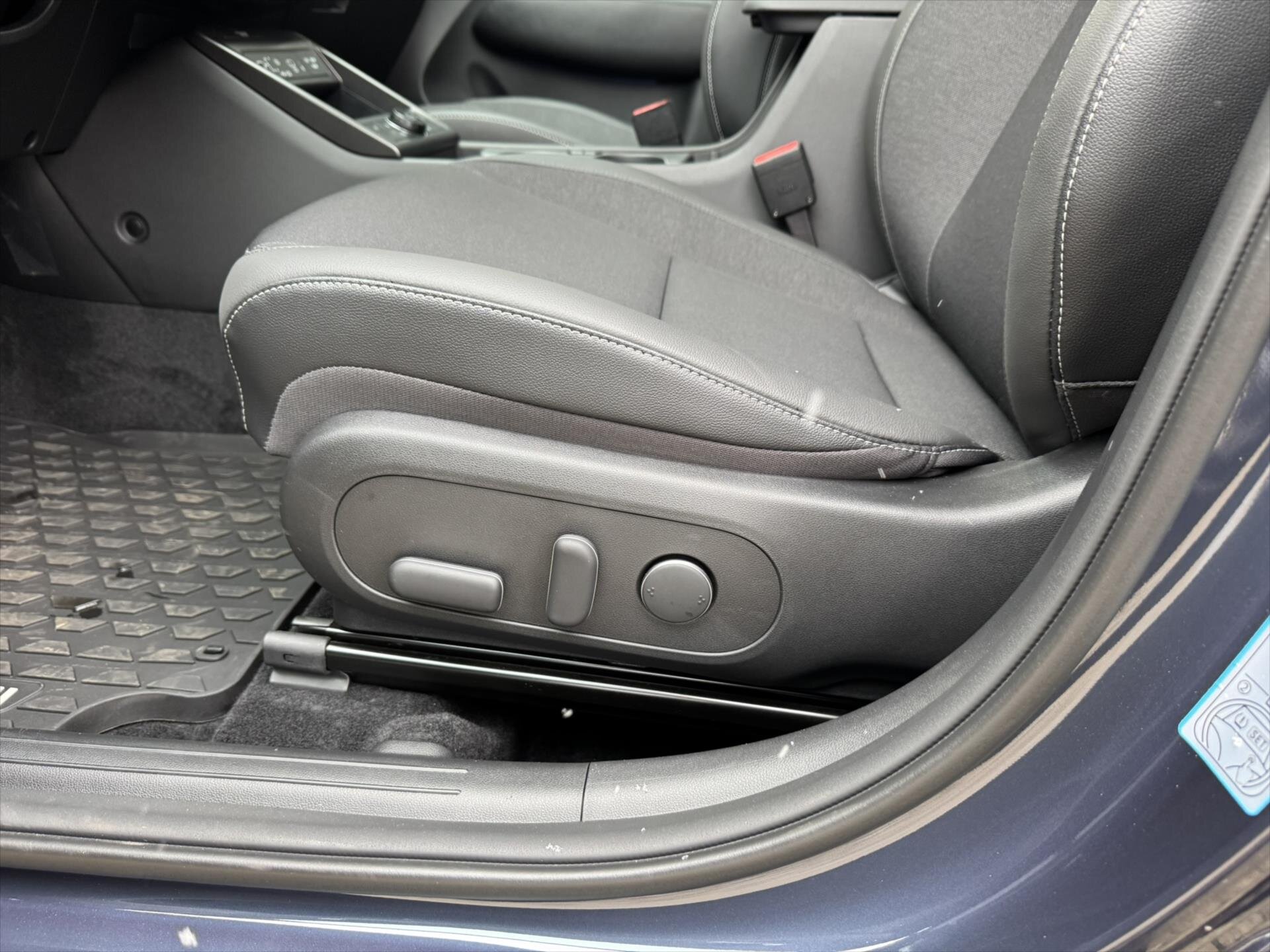 Hyundai Kona SUV / Terénní 1,6 l 101 kw