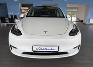 Tesla Model Y 2