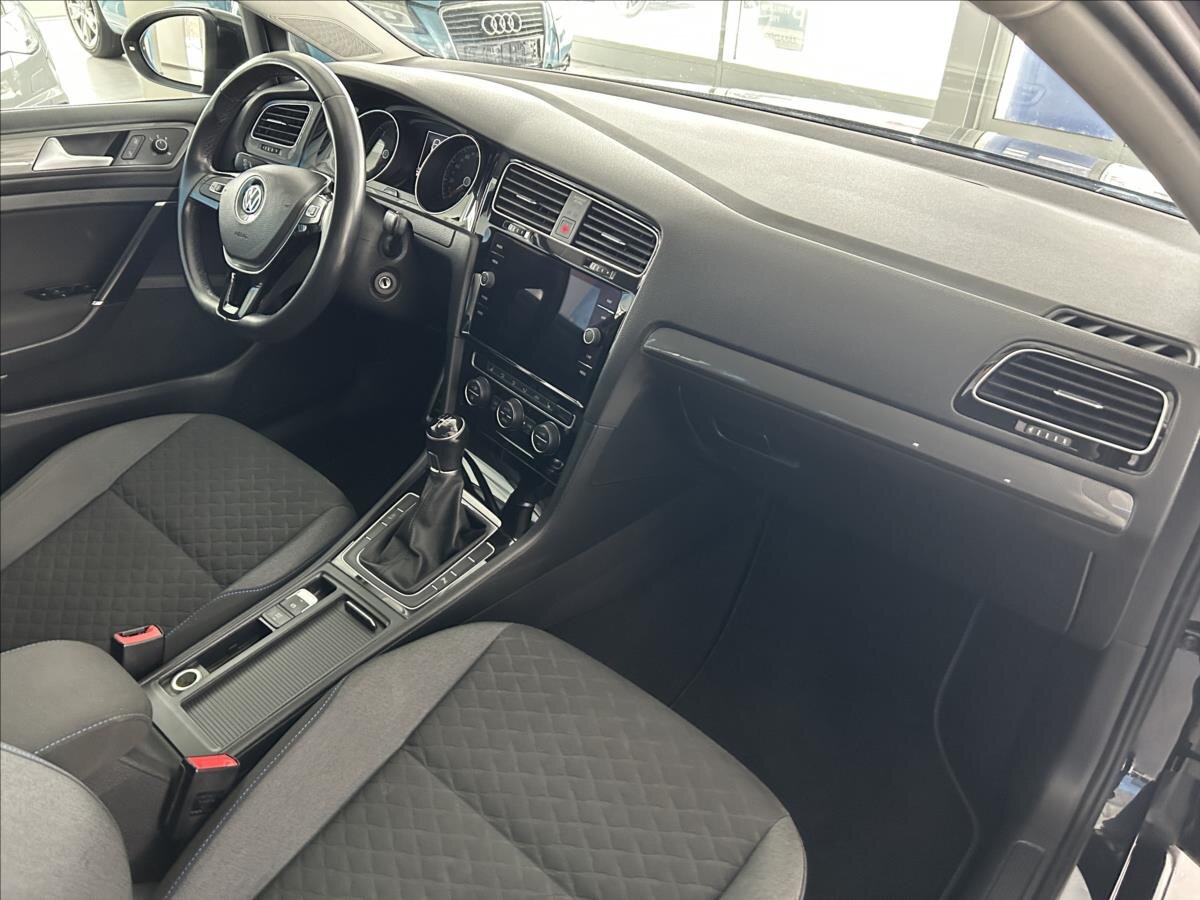 Volkswagen Golf Kombi 1,6 l 85 kw