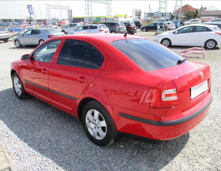 Škoda Octavia Sedan / Limuzína 1,6 l 75 kw