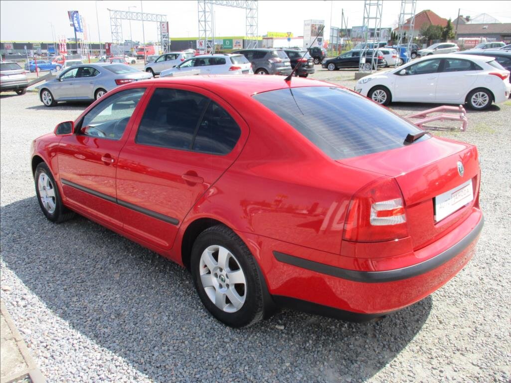 Škoda Octavia Sedan / Limuzína 1,6 l 75 kw
