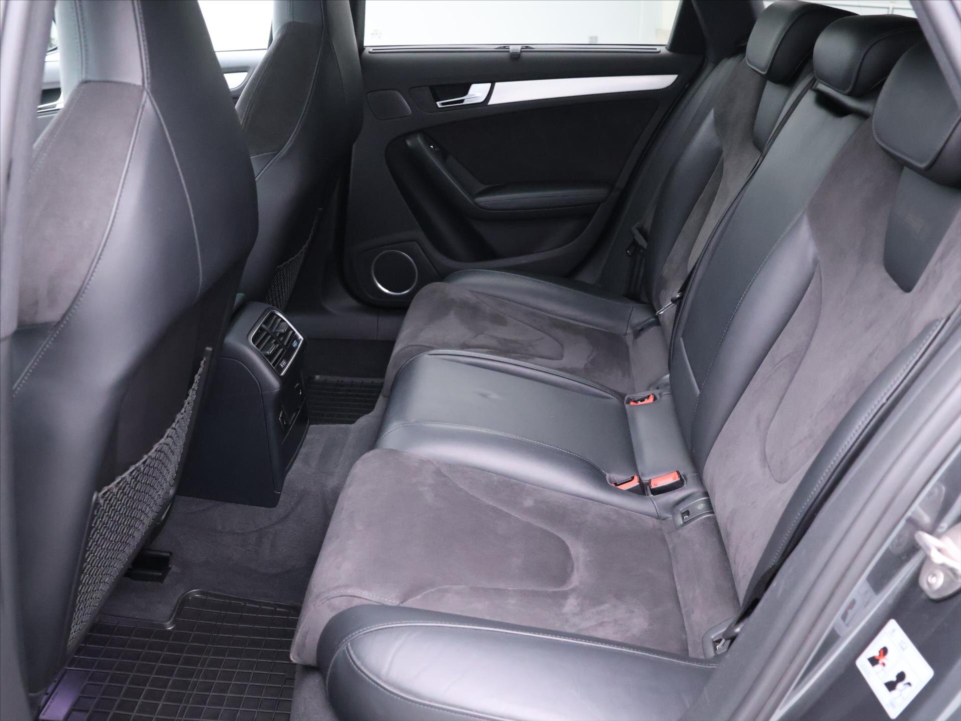 Audi RS 4 Kombi 4,2 l 331 kw