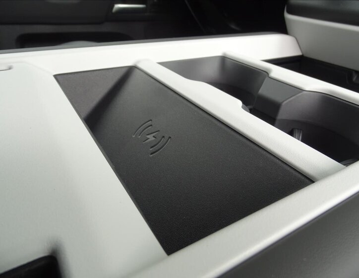 Land Rover Defender 36