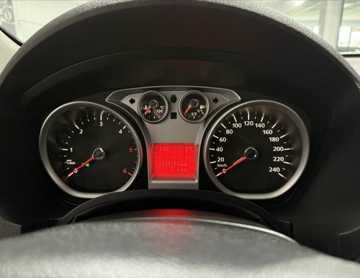 Ford Kuga SUV / Terénní 2,0 l 100 kw