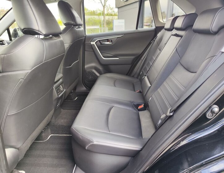 Toyota RAV4 SUV / Terénní 2,5 l 163 kw