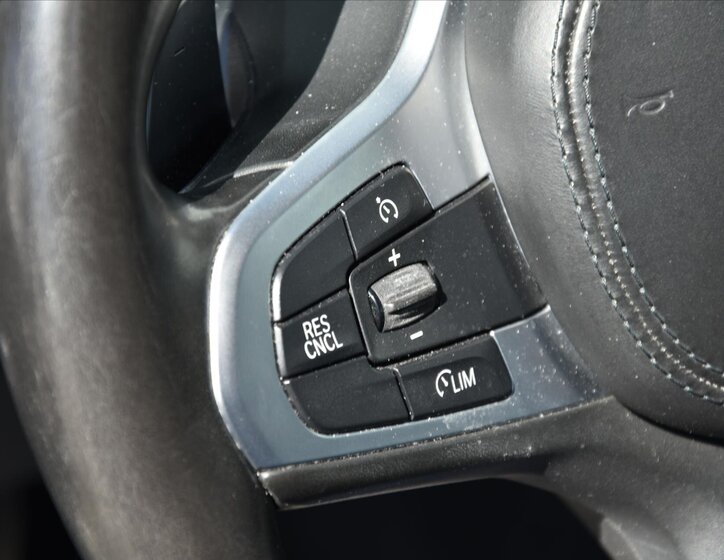 BMW Řada 5 Sedan / Limuzína 3,0 l 250 kw