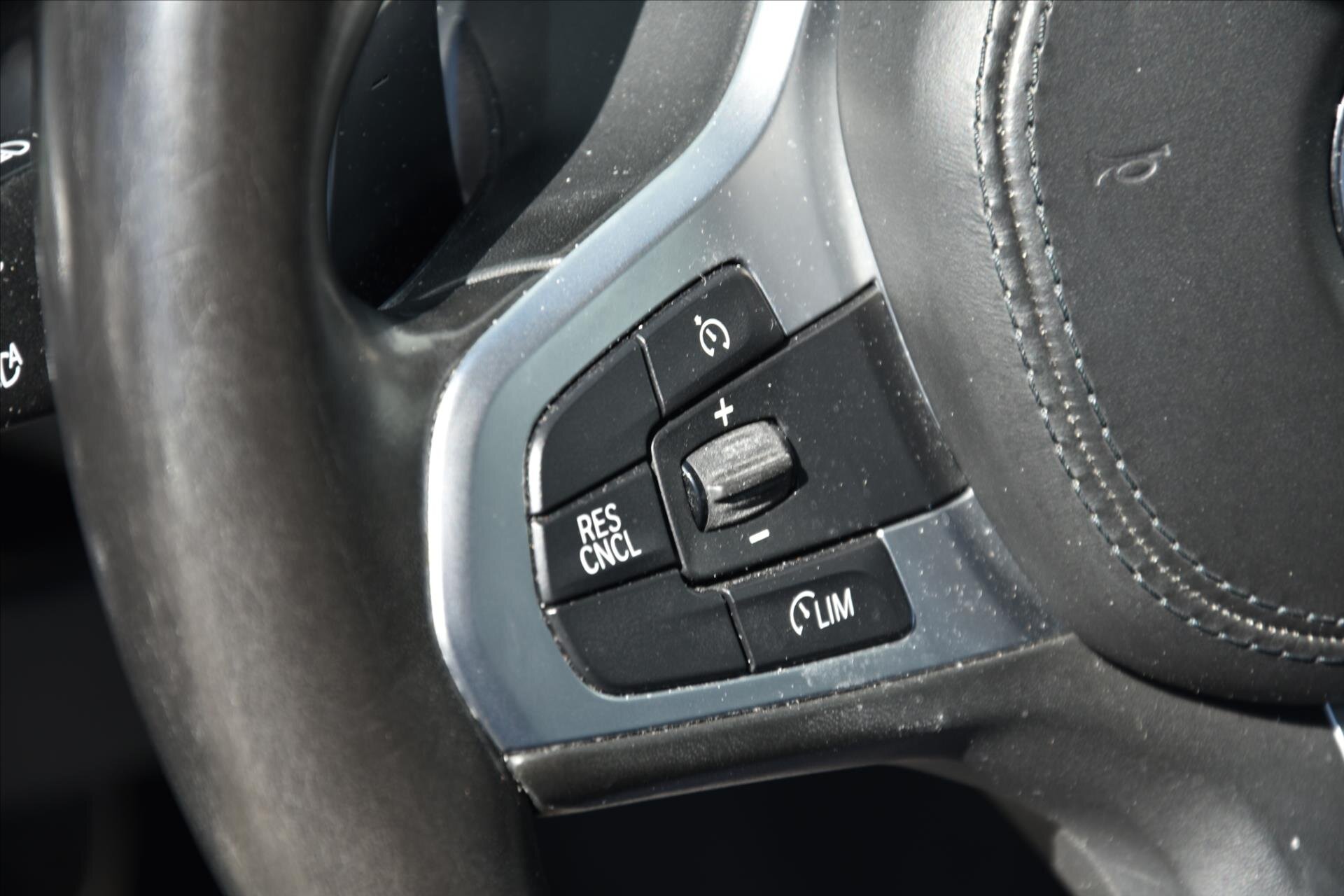 BMW Řada 5 Sedan / Limuzína 3,0 l 250 kw