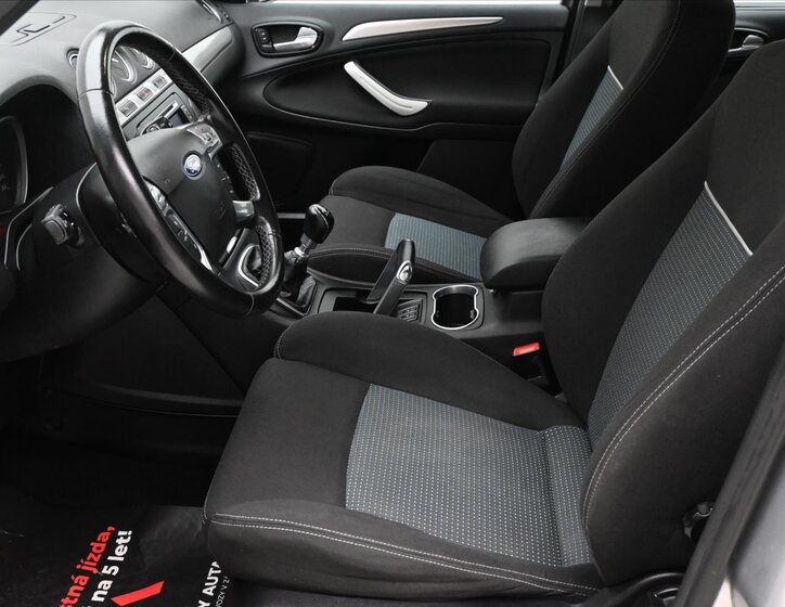 Ford S-MAX MPV 2,0 l 103 kw