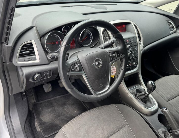 Opel Astra Kombi 1,7 l 81 kw