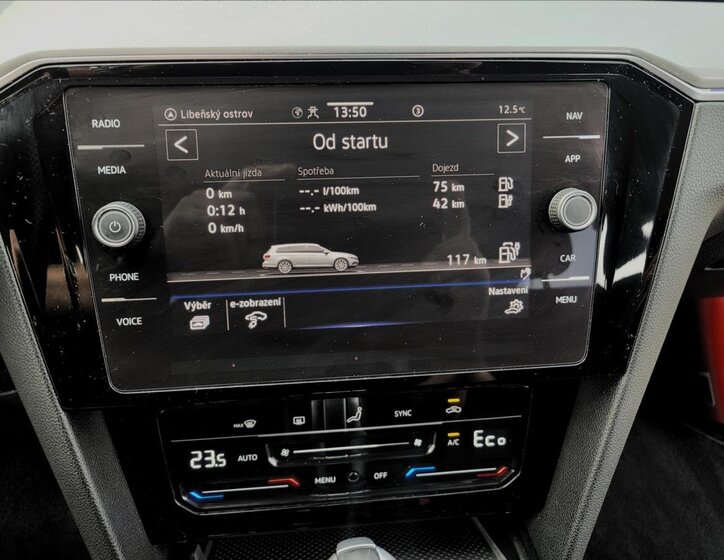 Volkswagen Passat Kombi 1,4 l 160 kw