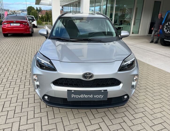 Toyota Yaris Cross 9