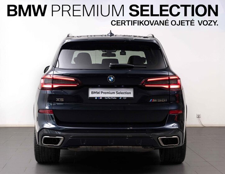 BMW X5 SUV 4,4 l 390 kw
