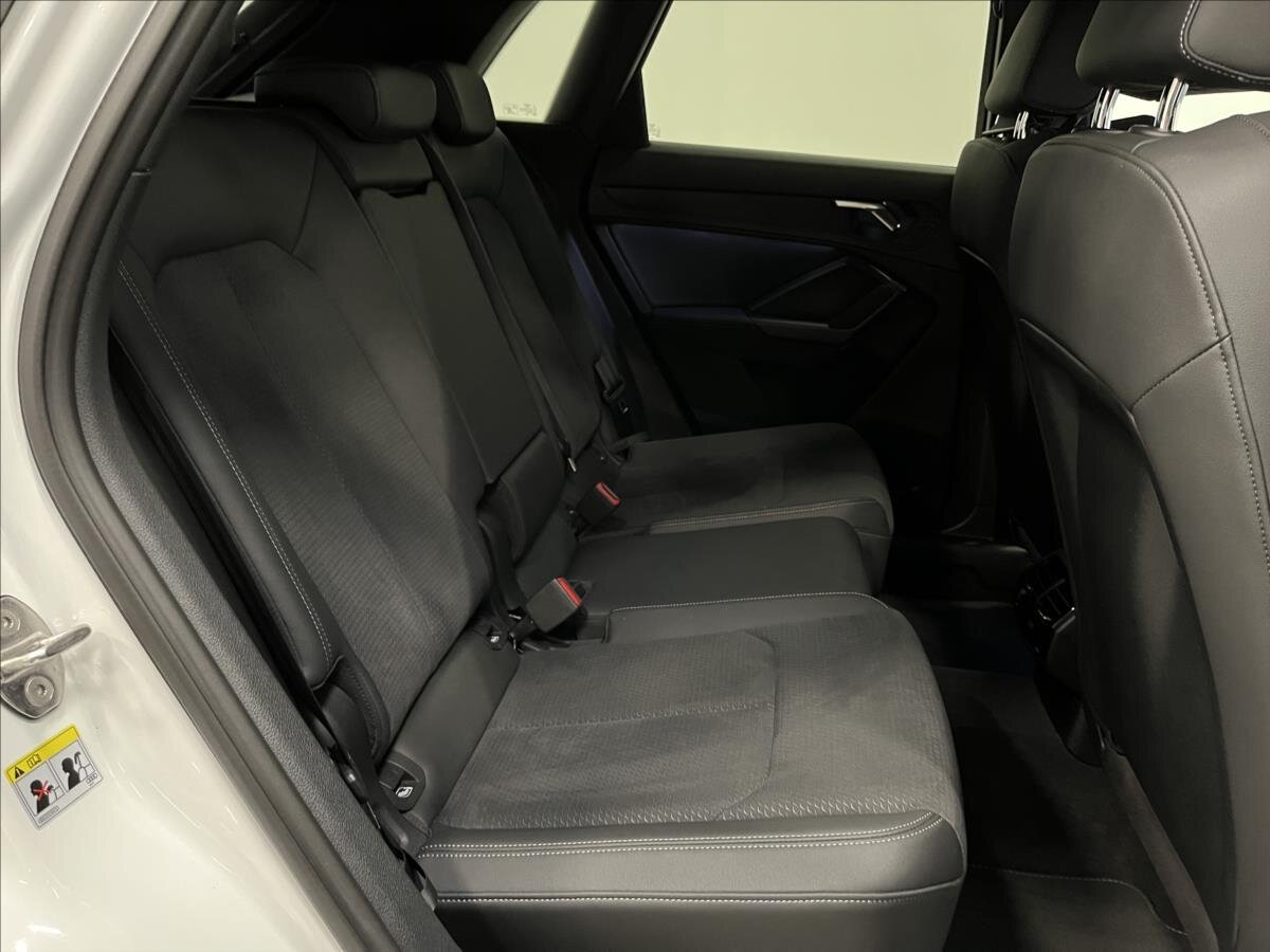 Audi Q3 SUV 1,5 l 110 kw