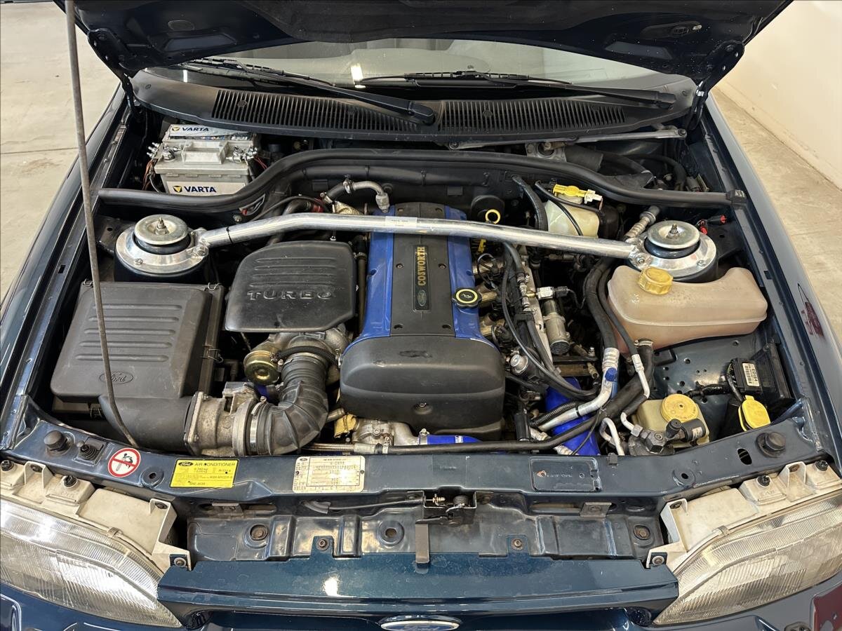 Ford Escort Hatchback 2,0 l 162 kw