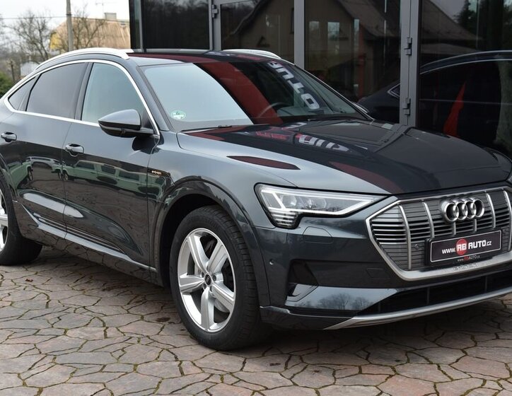 Audi e-tron SUV 0,0 300 kw