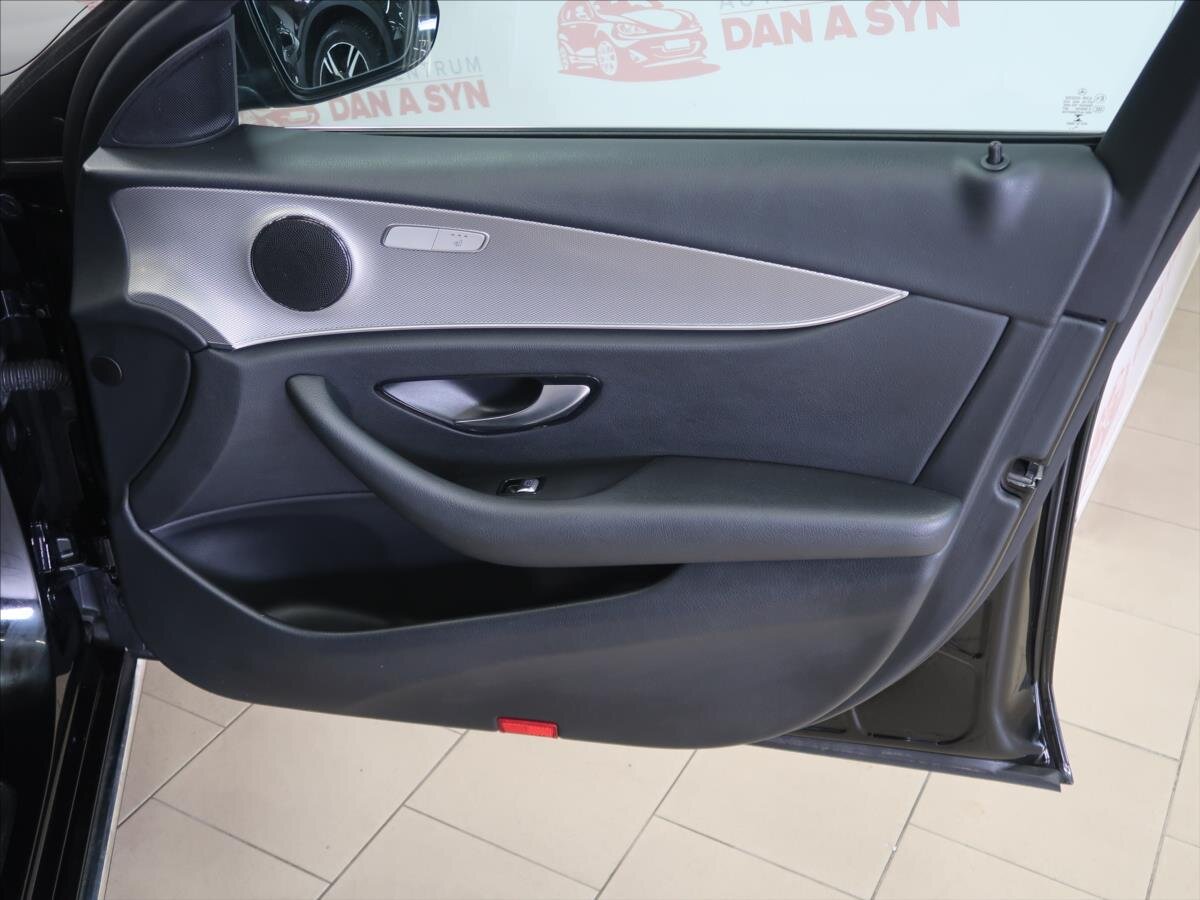 Mercedes-Benz Třídy E Kombi 2,0 l 143 kw