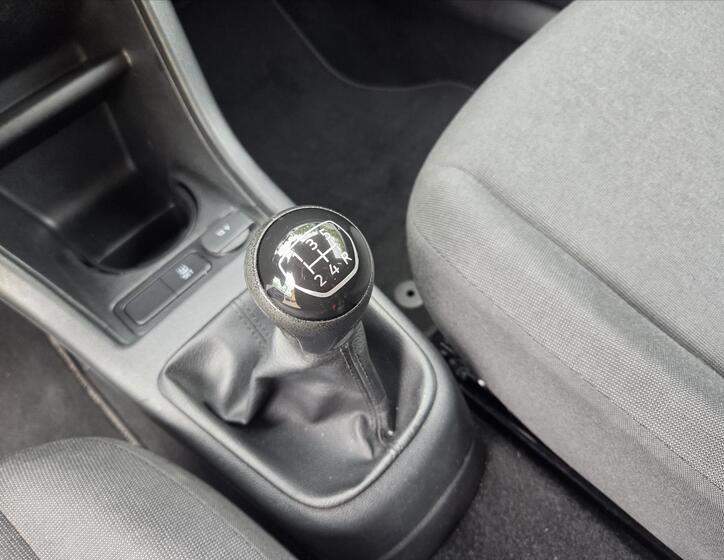 Volkswagen up! 13