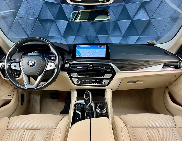 BMW Řada 5 Sedan / Limuzína 3,0 l 250 kw