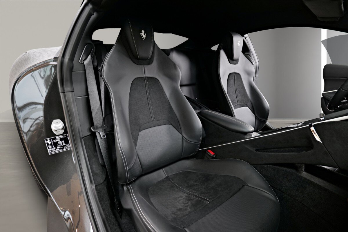 Ferrari Roma Kupé 3,9 l 456 kw