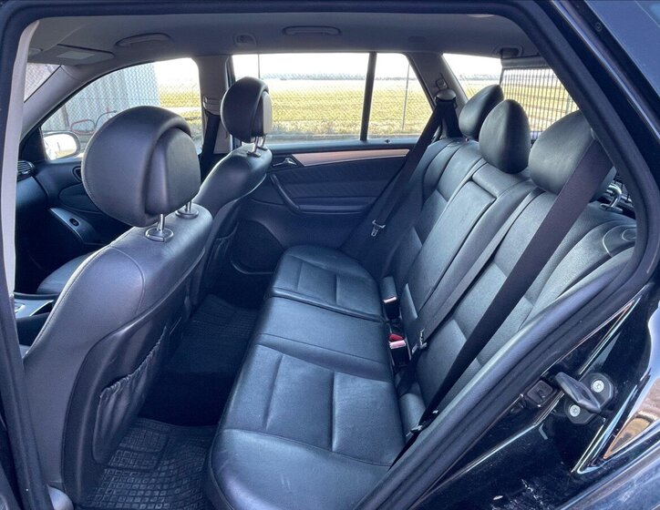 Mercedes-Benz Třídy C Kombi 2,1 l 110 kw