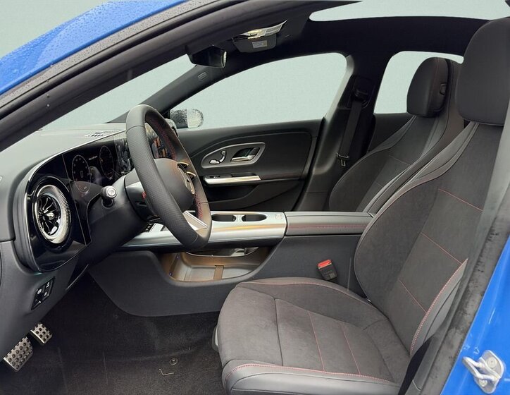 Mercedes-Benz CLA Sedan / Limuzína 1,5 l 120 kw