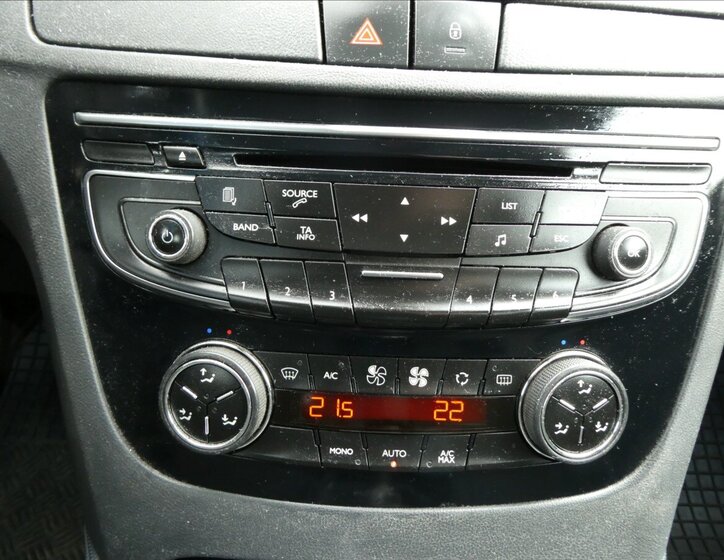 Peugeot 508 Sedan / Limuzína 1,6 l 115 kw