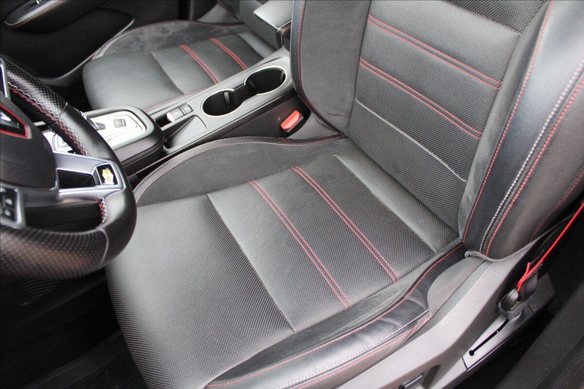 Renault Arkana SUV / Terénní 1,6 l 105 kw