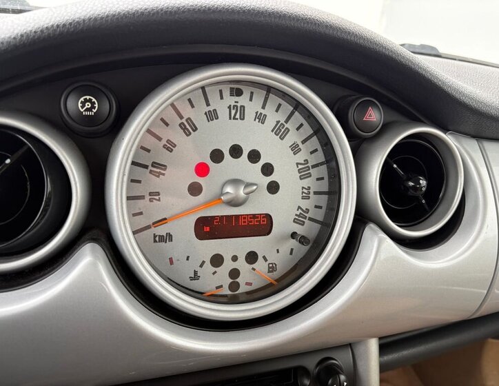 Mini Cooper Hatchback 1,6 l 85 kw