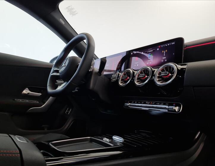 Mercedes-Benz CLA 16