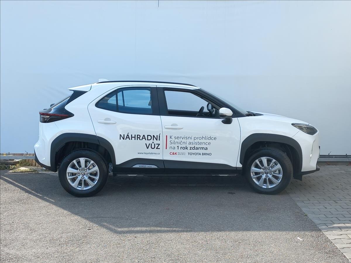 Toyota Yaris Cross CUV / Crossover 1,5 l 68 kw