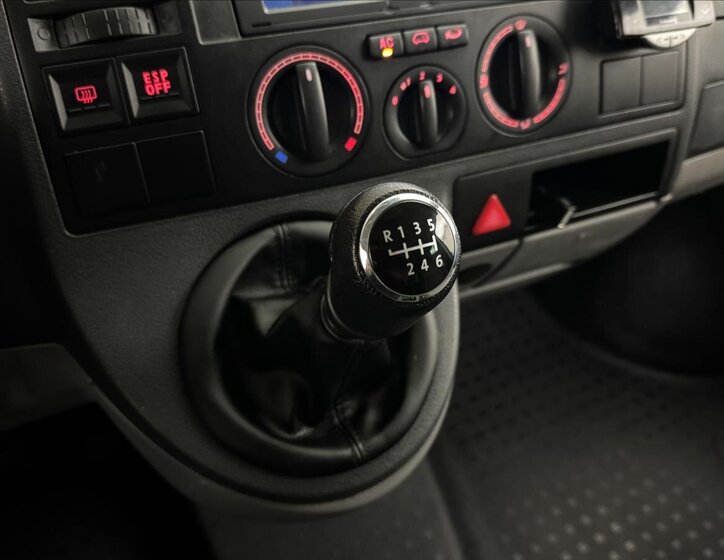 Volkswagen Transporter 17