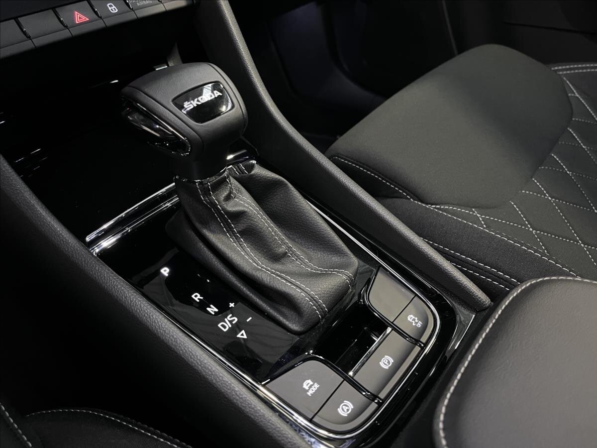 Škoda Karoq SUV / Terénní 1,5 l 110 kw