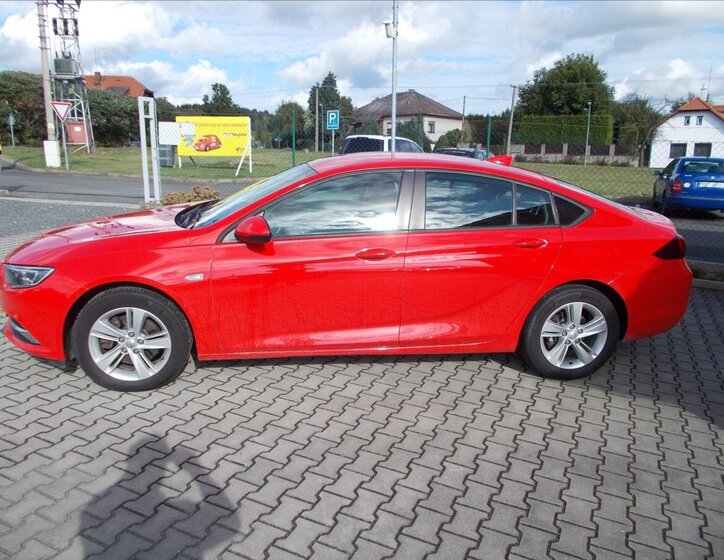 Opel Insignia Hatchback 2,0 l 125 kw