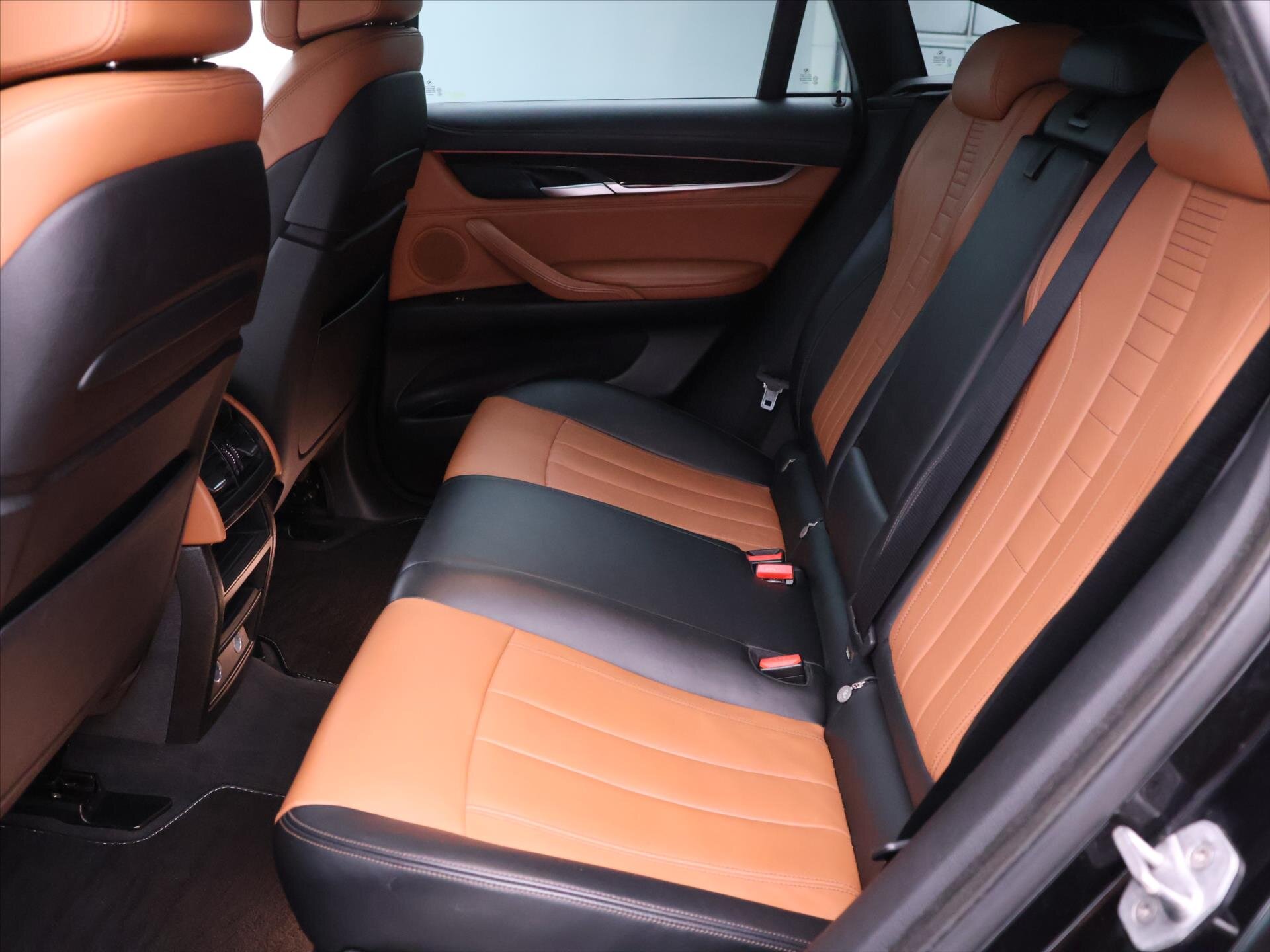 BMW X6 SUV 3,0 l 230 kw