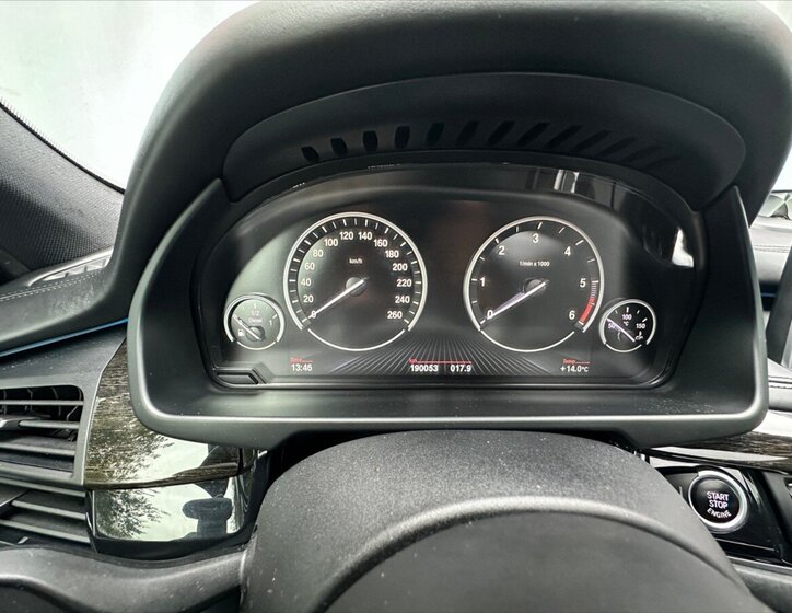 BMW X5 Kombi 3,0 l 280 kw