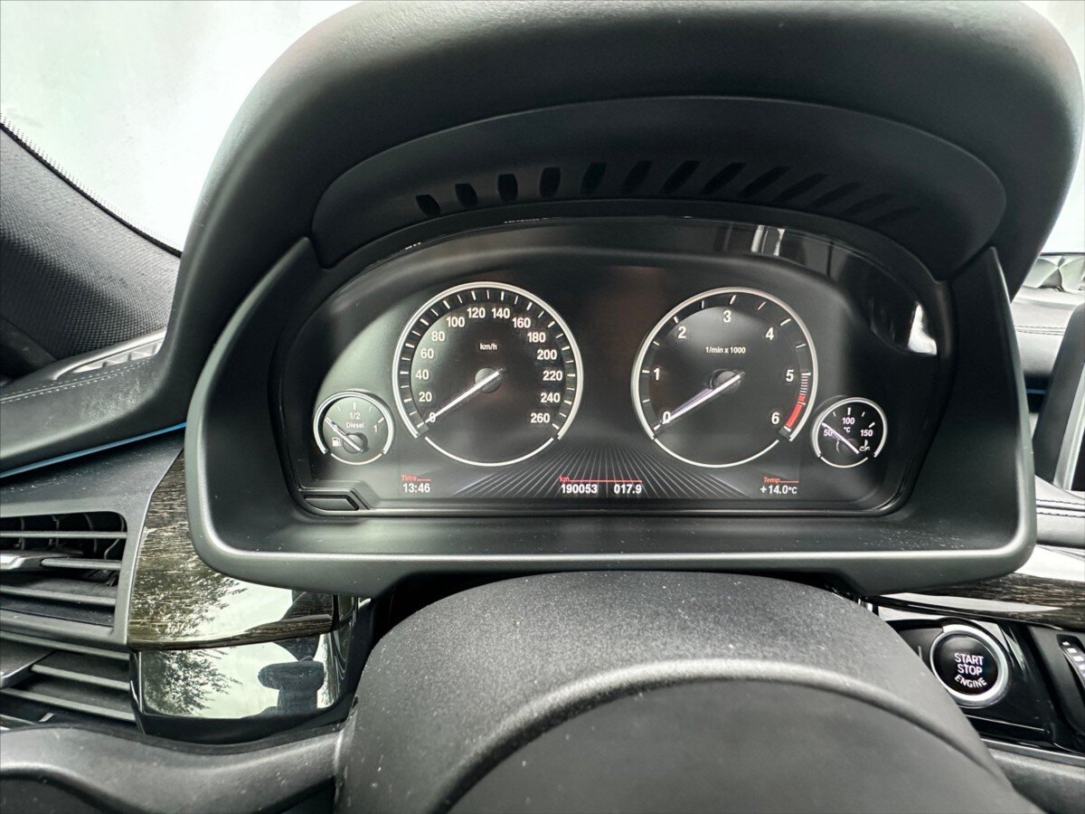 BMW X5 Kombi 3,0 l 280 kw