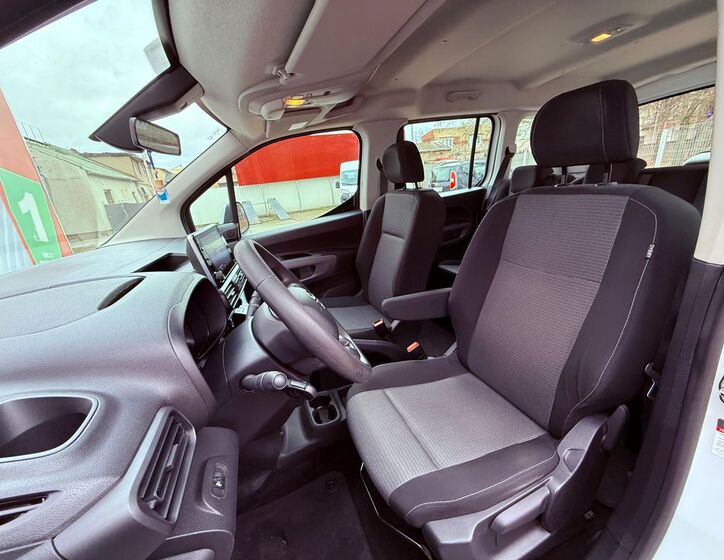 Toyota ProAce City 13