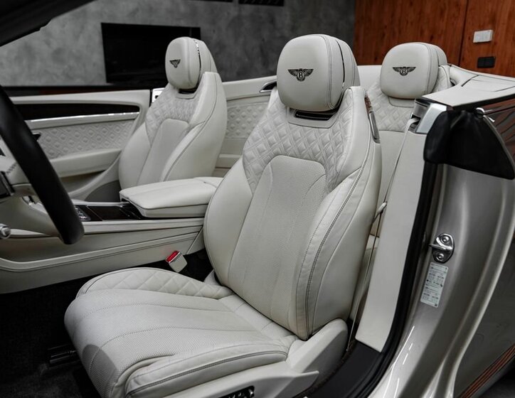 Bentley Continental GTC 8