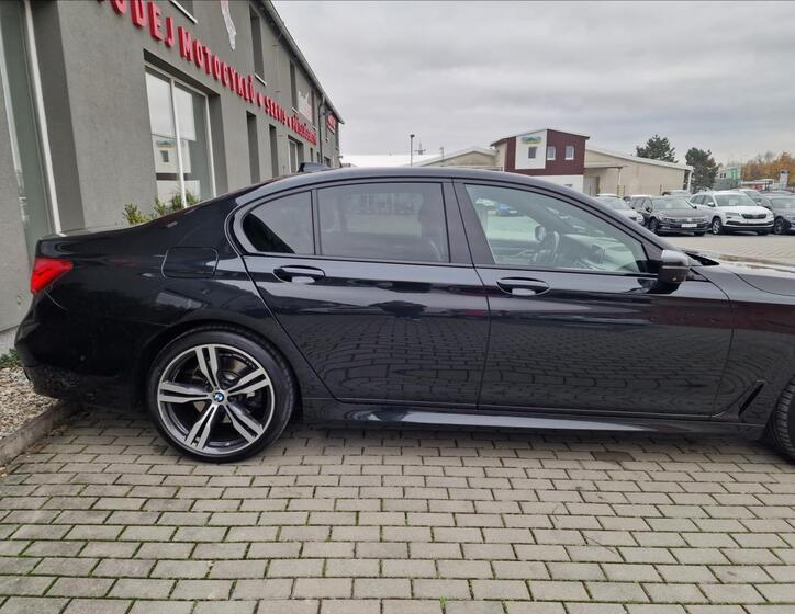 BMW Řada 7 41