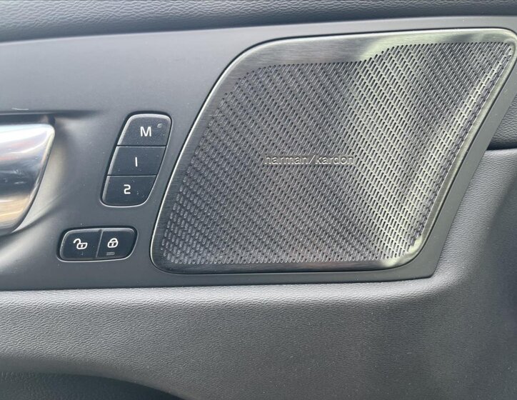 Volvo XC60 SUV / Terénní 2,0 l 145 kw