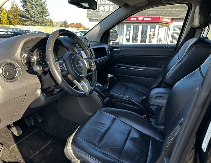 Jeep Compass SUV 2,1 l 120 kw