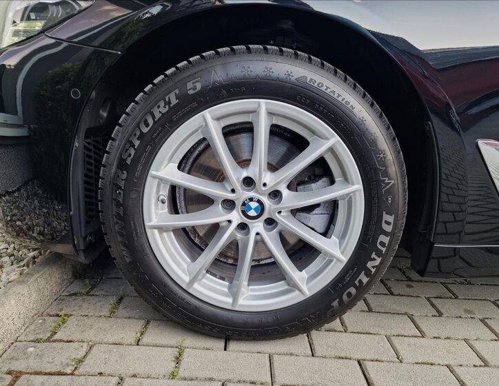 BMW Řada 5 Kombi 2,0 l 140 kw